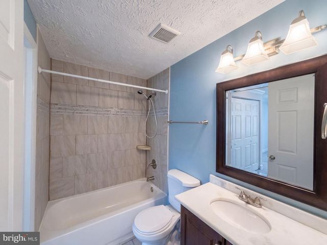 8769 KANAWHA CT, Lorton, VA 22079