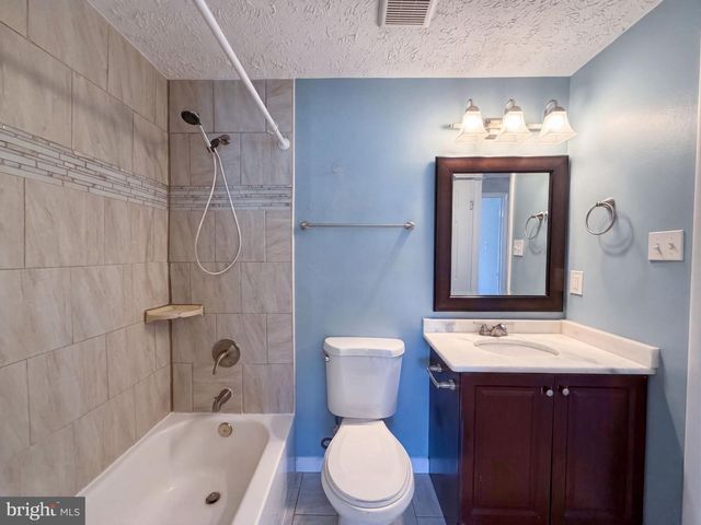 8769 KANAWHA CT, Lorton, VA 22079