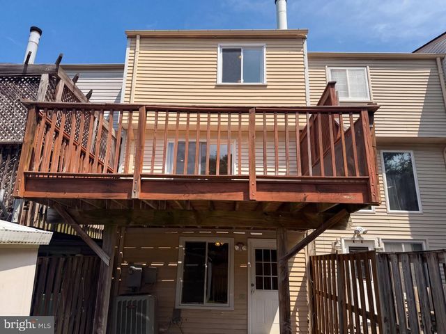 8769 KANAWHA CT, Lorton, VA 22079