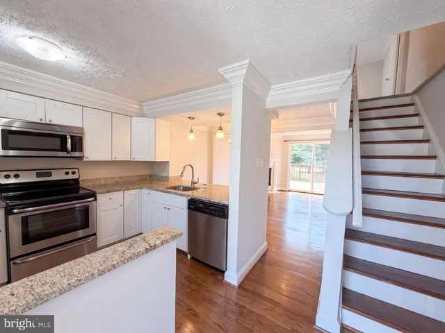 8769 KANAWHA CT, Lorton, VA 22079