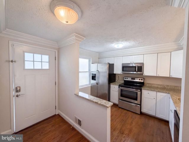 8769 KANAWHA CT, Lorton, VA 22079