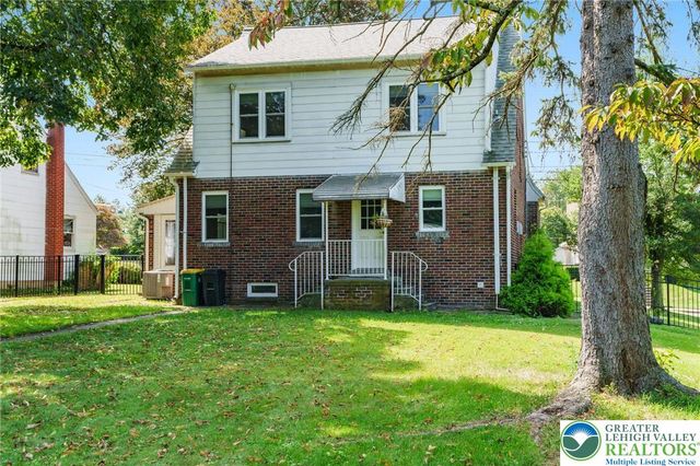 725 East Main Street, Macungie Boro, PA 18062