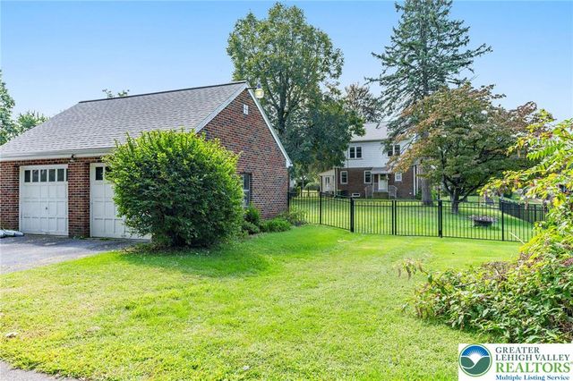 725 East Main Street, Macungie Boro, PA 18062