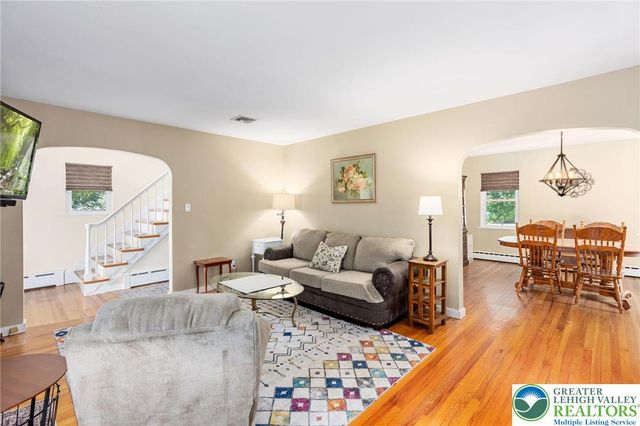 725 East Main Street, Macungie Boro, PA 18062