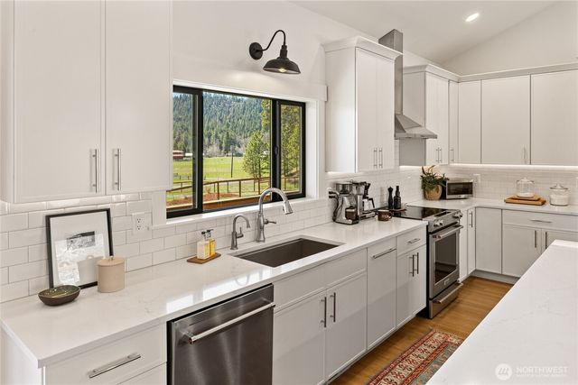 10692 Teanaway Road, Cle Elum, WA 98922