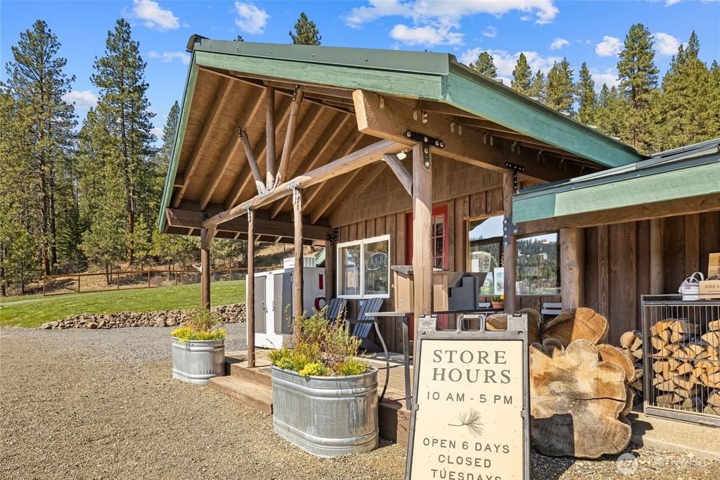 10692 Teanaway Road, Cle Elum, WA 98922