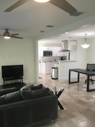 327 Dyer Road Rear, West Palm Beach, FL 33405