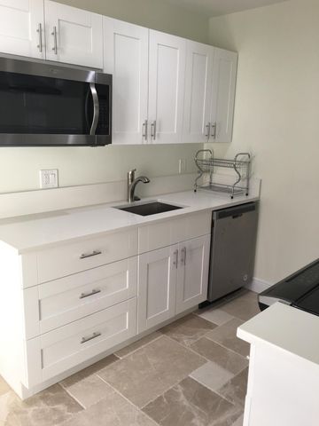 327 Dyer Road Rear, West Palm Beach, FL 33405