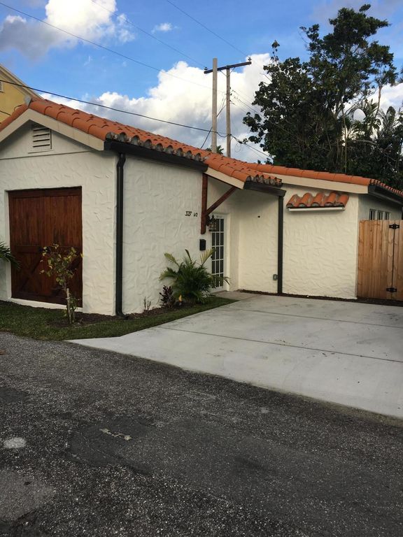 327 Dyer Road Rear, West Palm Beach, FL 33405