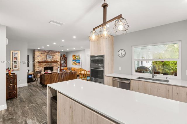 6809 Mentone St, Coral Gables, FL 33146