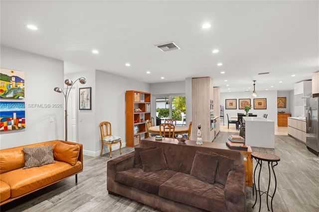 6809 Mentone St, Coral Gables, FL 33146