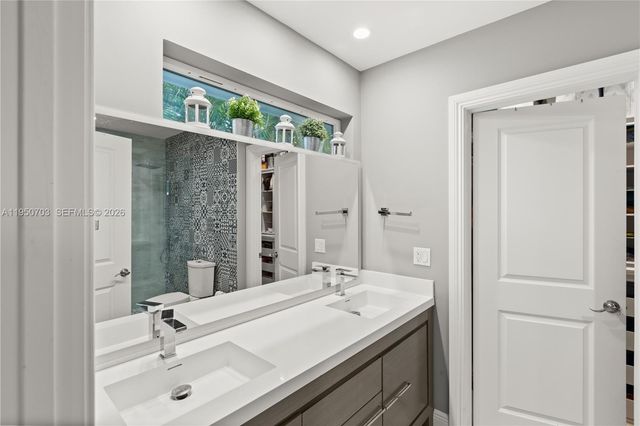 6809 Mentone St, Coral Gables, FL 33146