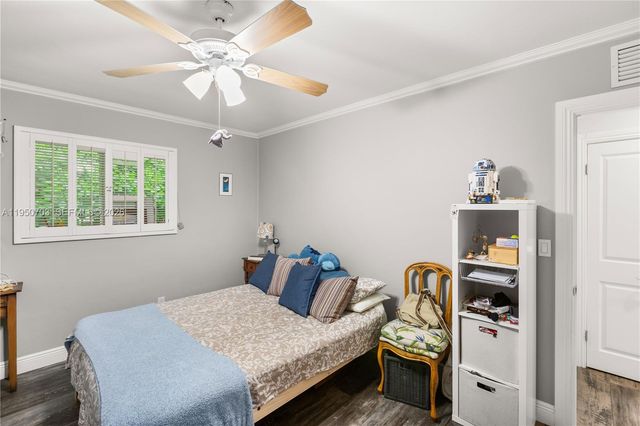 6809 Mentone St, Coral Gables, FL 33146