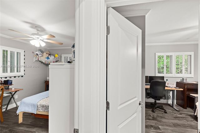 6809 Mentone St, Coral Gables, FL 33146