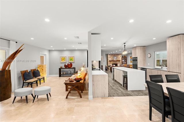 6809 Mentone St, Coral Gables, FL 33146