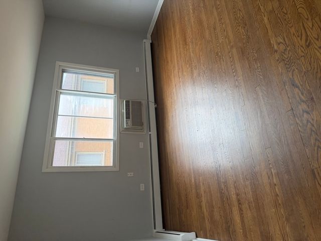 550 N Ardmore Avenue 2W, Villa Park, IL 60181