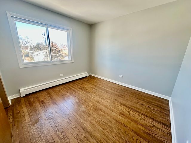 550 N Ardmore Avenue 2W, Villa Park, IL 60181
