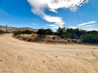 0 Four Winds Rd, Juniper Hills, CA 93543