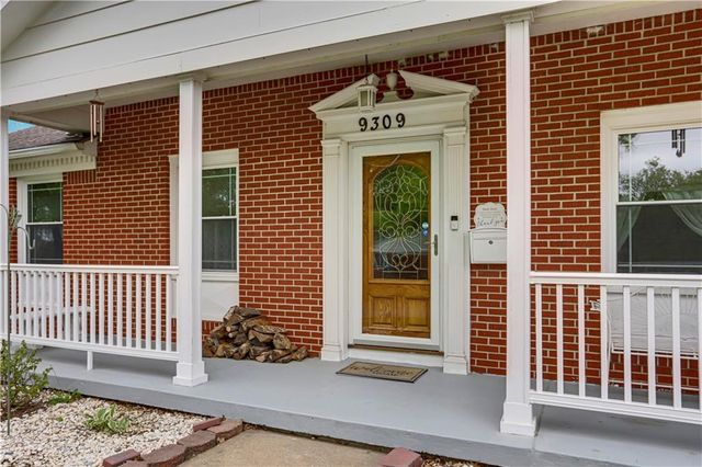 9309 E 30th Street, Independence, MO 64052