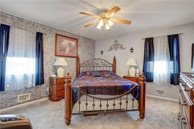 9309 E 30th Street, Independence, MO 64052