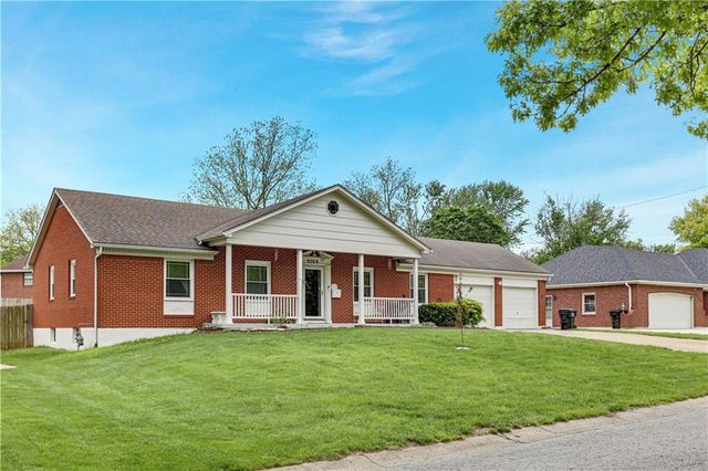 9309 E 30th Street, Independence, MO 64052