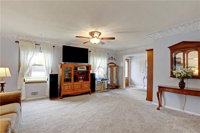 9309 E 30th Street, Independence, MO 64052