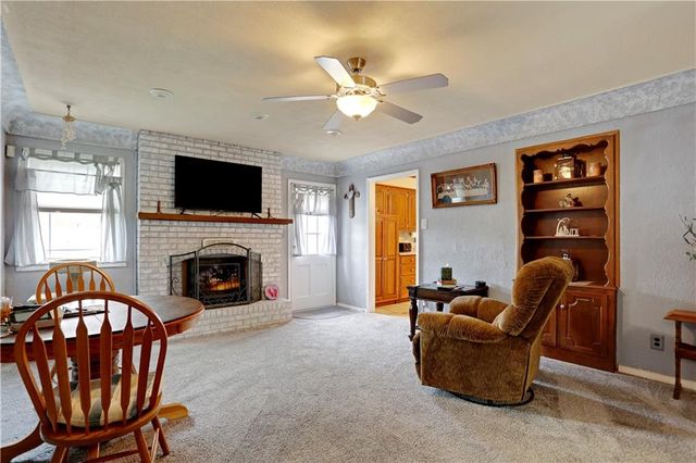 9309 E 30th Street, Independence, MO 64052