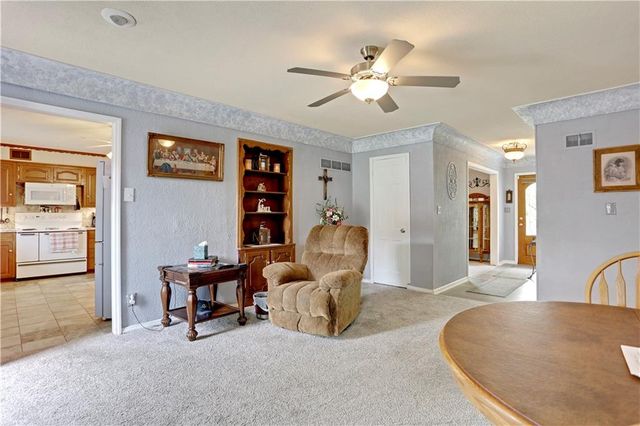 9309 E 30th Street, Independence, MO 64052