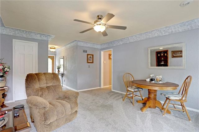 9309 E 30th Street, Independence, MO 64052