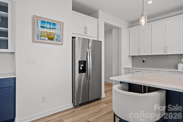 6018 Valehaven Place, Charlotte, NC 28269