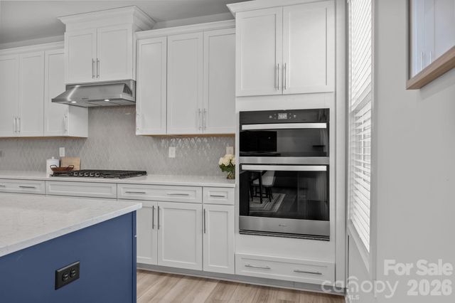 6018 Valehaven Place, Charlotte, NC 28269