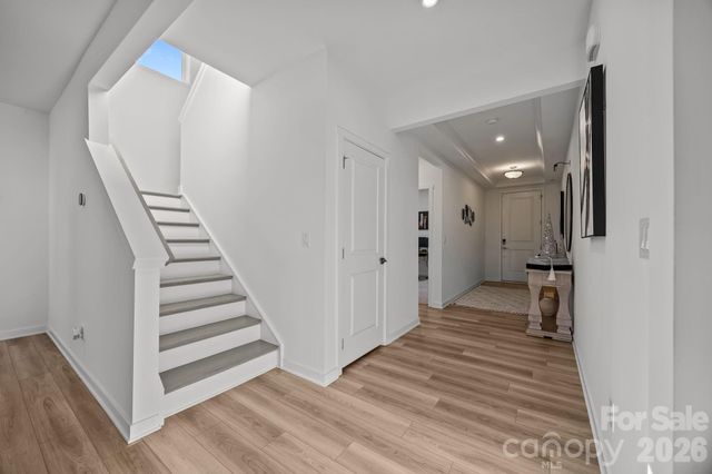 6018 Valehaven Place, Charlotte, NC 28269