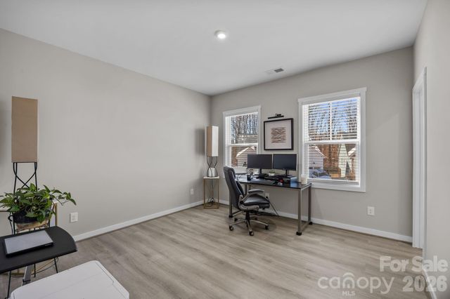 6018 Valehaven Place, Charlotte, NC 28269