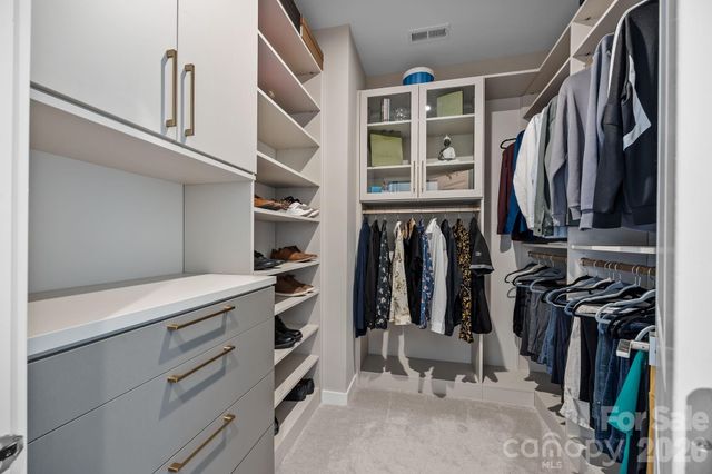 6018 Valehaven Place, Charlotte, NC 28269