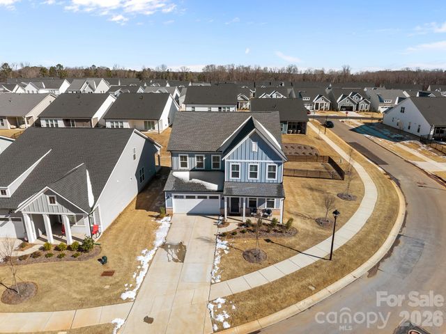 6018 Valehaven Place, Charlotte, NC 28269