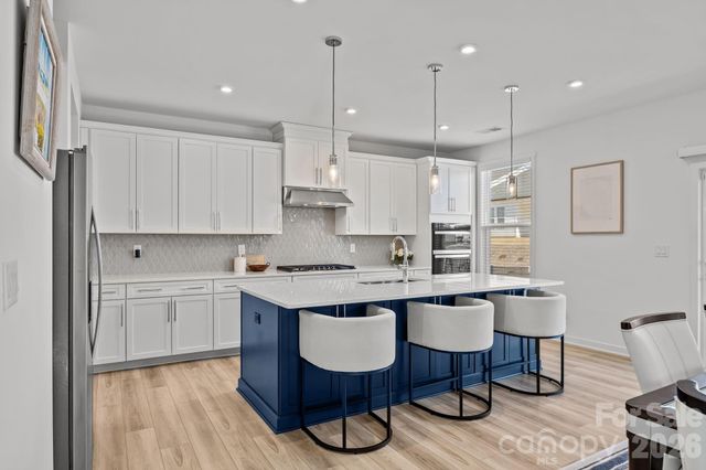 6018 Valehaven Place, Charlotte, NC 28269