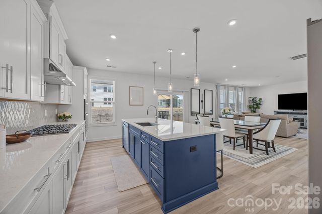 6018 Valehaven Place, Charlotte, NC 28269