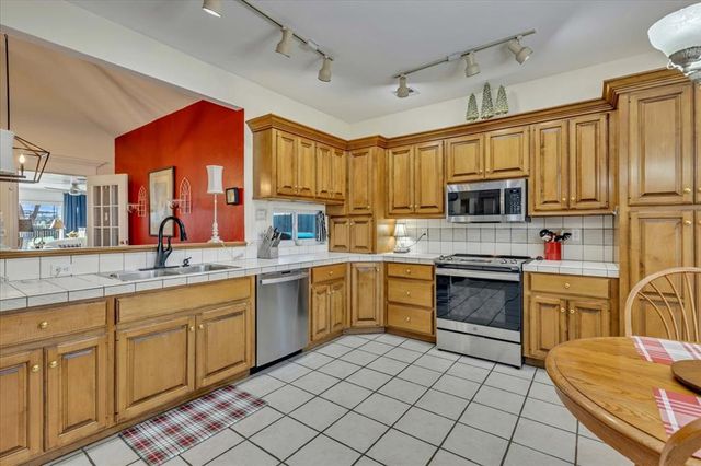 13909 Arapaho Road, Edmond, OK 73013