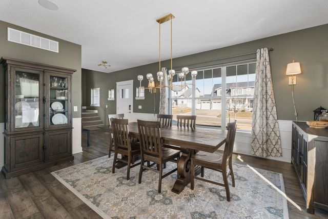 4697 Mason Run, Bettendorf, IA 52722