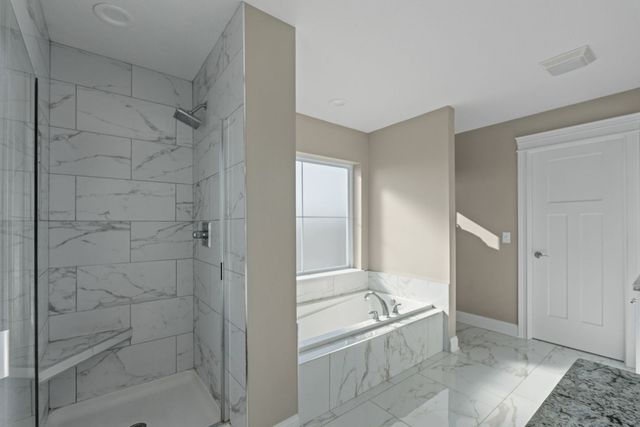 4697 Mason Run, Bettendorf, IA 52722