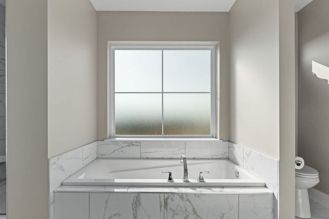 4697 Mason Run, Bettendorf, IA 52722