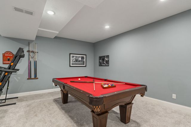 4697 Mason Run, Bettendorf, IA 52722