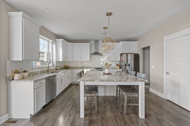 4697 Mason Run, Bettendorf, IA 52722