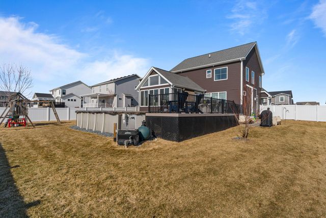 4697 Mason Run, Bettendorf, IA 52722