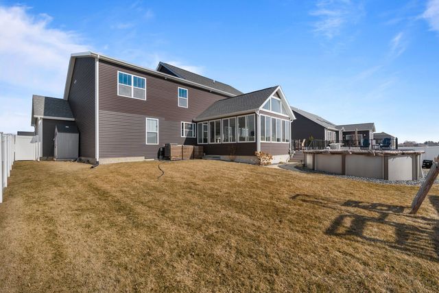 4697 Mason Run, Bettendorf, IA 52722