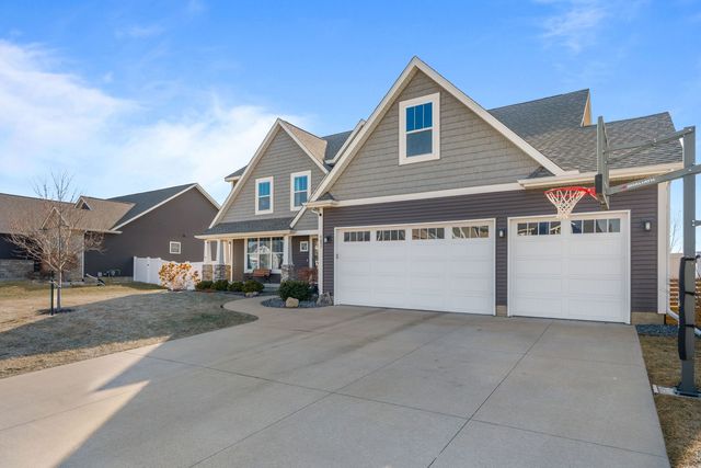 4697 Mason Run, Bettendorf, IA 52722