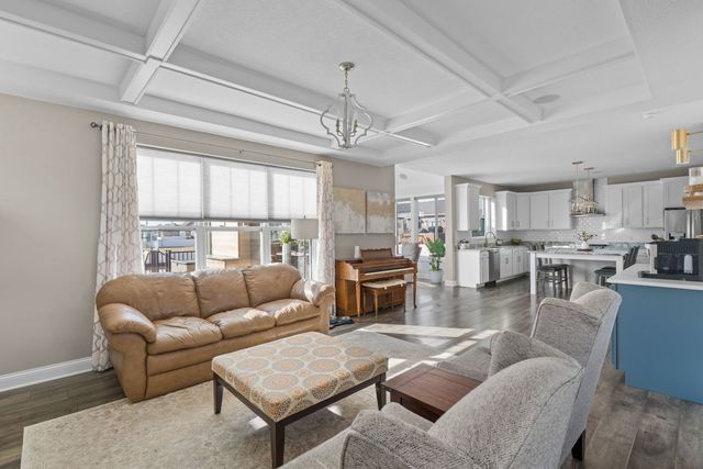 4697 Mason Run, Bettendorf, IA 52722