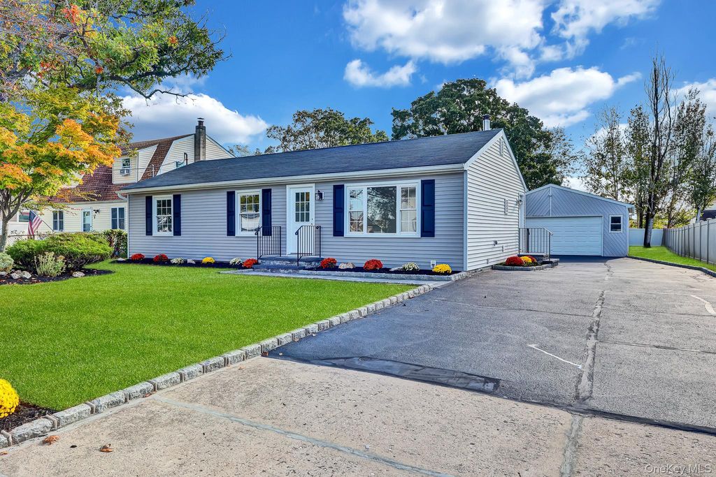 38 Miller Avenue, Amityville, NY 11701 — photo 2