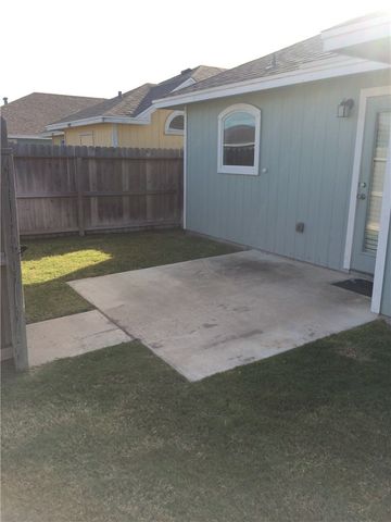 3705 Southlake Park, Corpus Christi, TX 78414