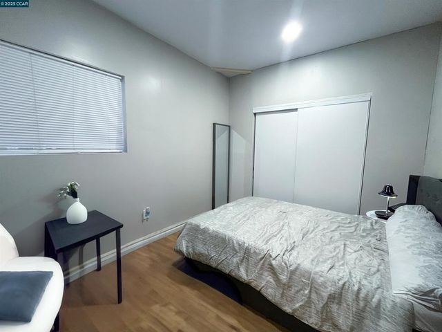 250 W Cypress Rd, Oakley, CA 94561